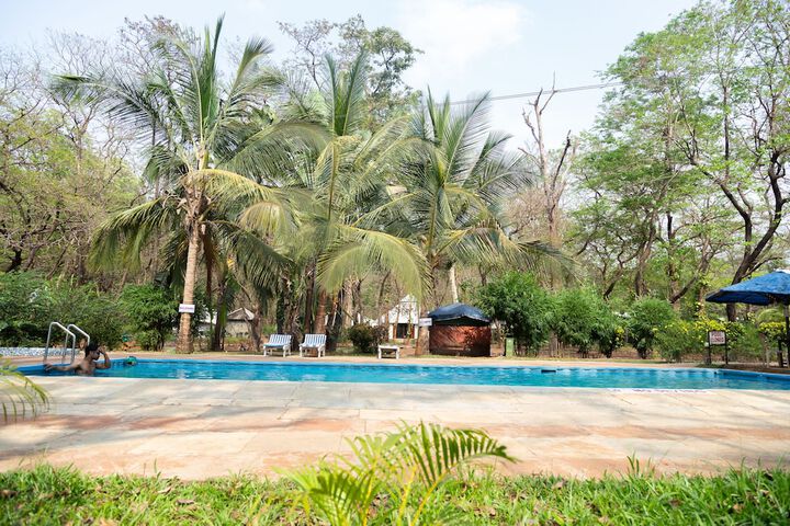 Hotel with Pool
