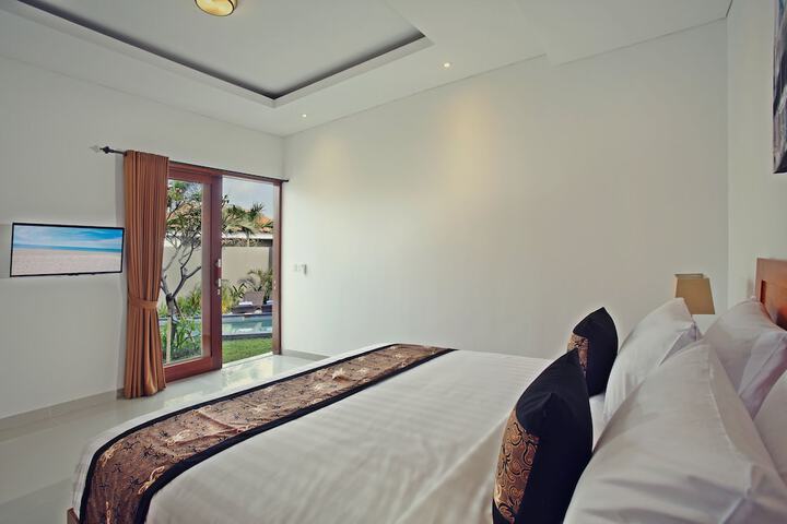 Room 5 of 78
