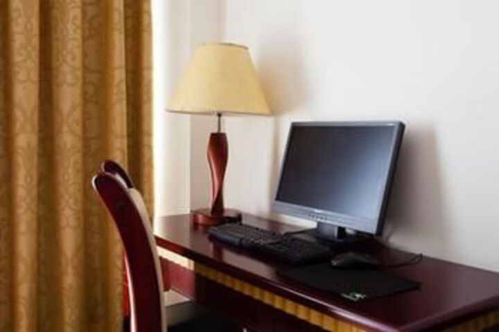 Room 15 of 68