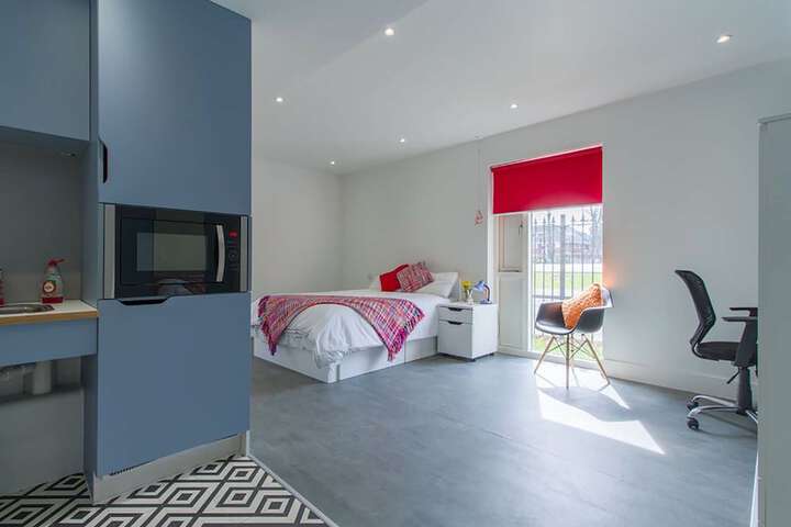 Room 9 of 26