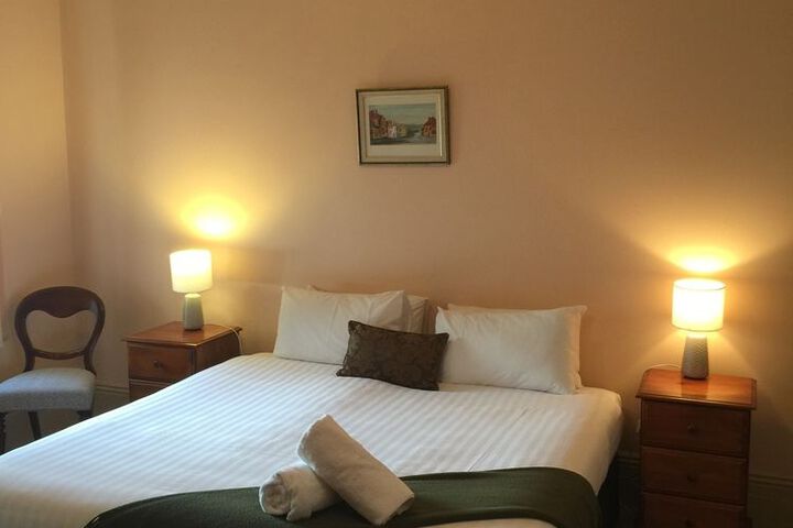 Room 17 of 66