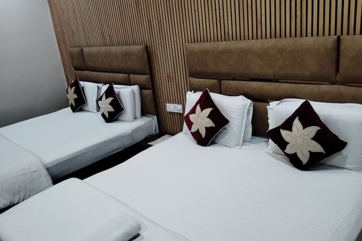 Room 14 of 22