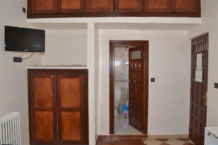 Room 15 of 30