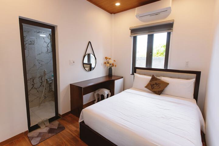 Room 5 of 27