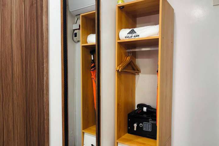 Room 80 of 336