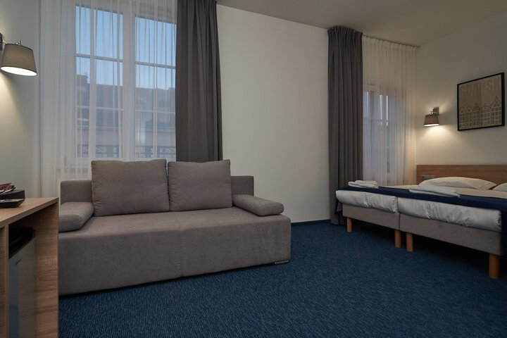 Room 18 of 79