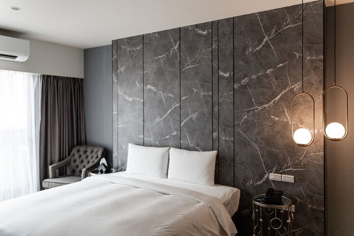Room 15 of 43