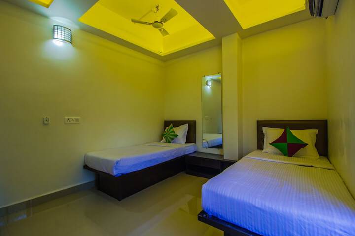 Room 12 of 22