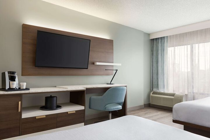 Standard King Bed Accessible (3 of 13)