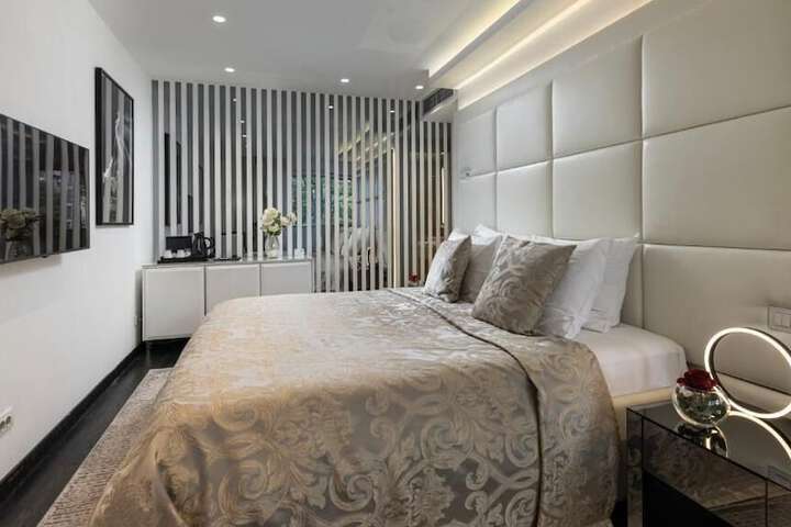 Room 17 of 41