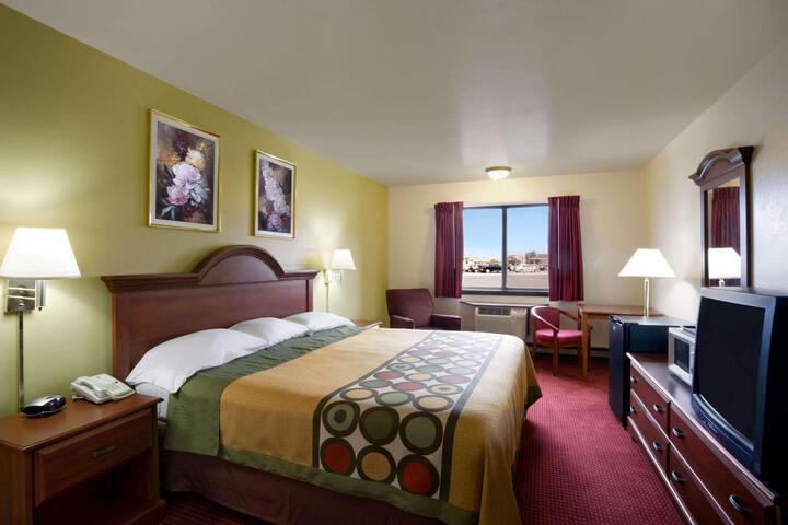 1 King Bed (9 of 14)
