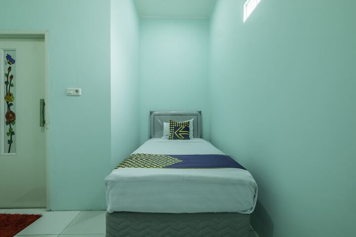 Room 10 of 25