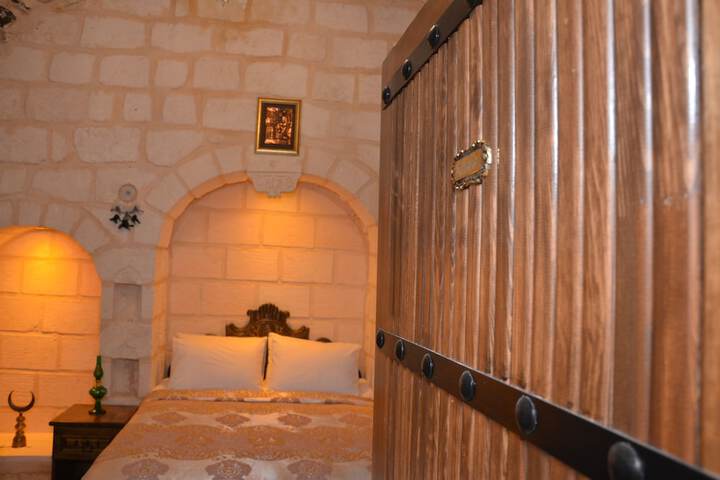 Room 6 of 57