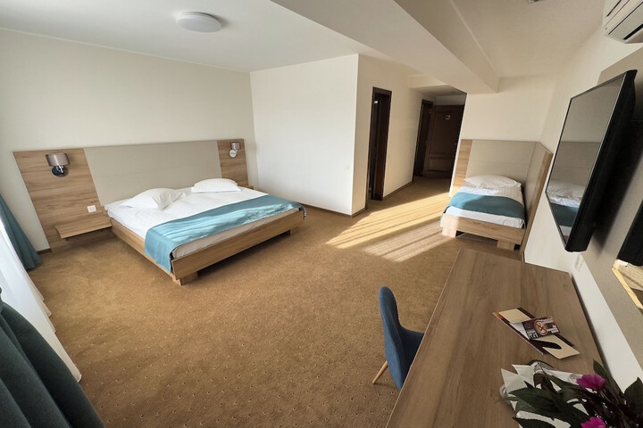 Room 7 of 60