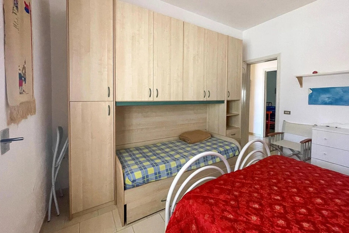 Room 3 of 13