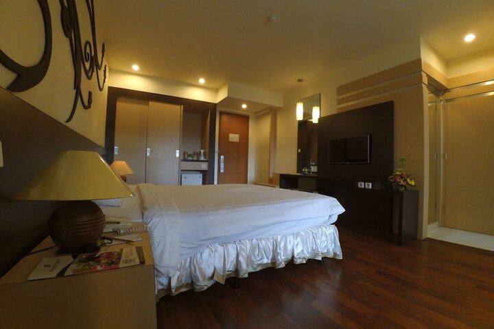 Room 12 of 69