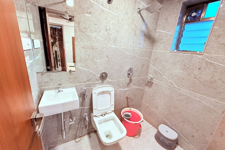 Room 42 of 45