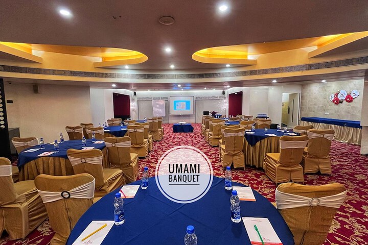 Ballroom/Hall 106 of 121