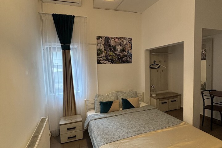 Room 46 of 109