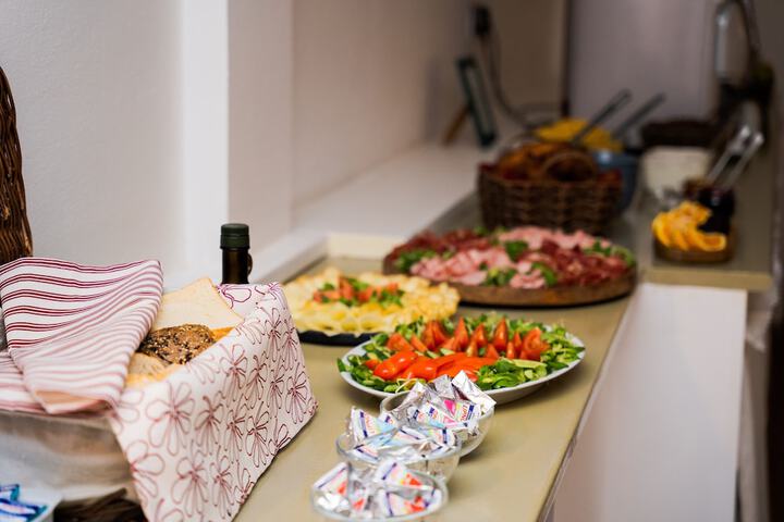 Dining 75 of 106