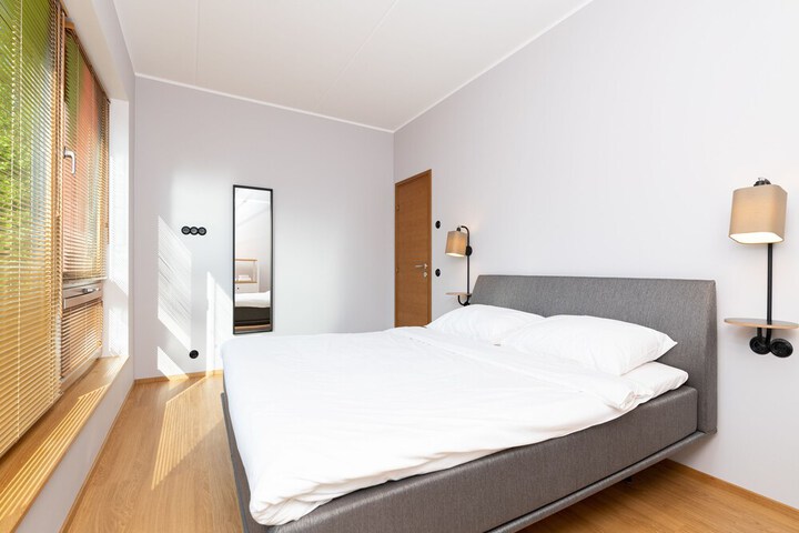 Room 13 of 60