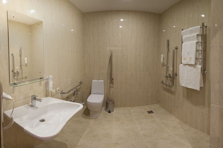 Room 12 of 24