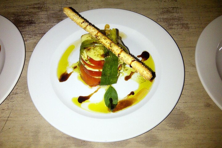 Dining 39 of 54