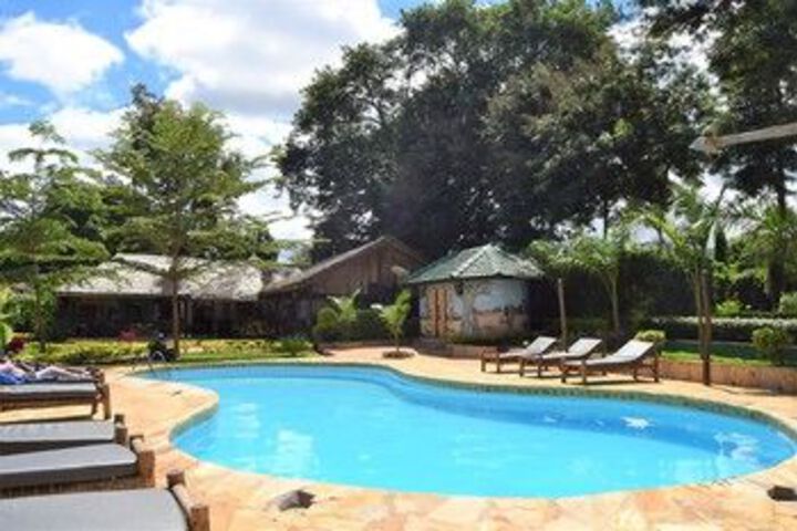 Pool 23 of 28