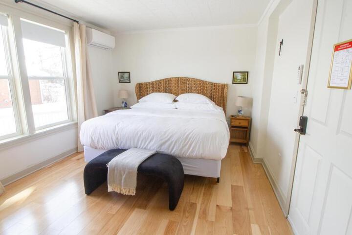 Standard Room, King or Two Doubles (1 of 2)