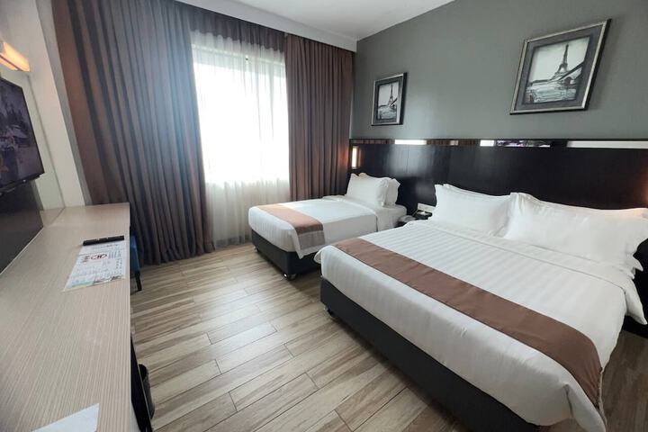 Room 13 of 47