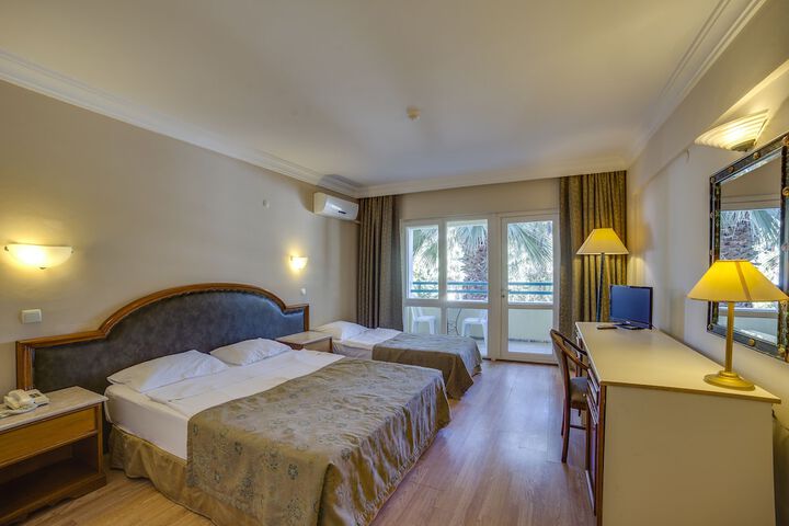 Room 7 of 35