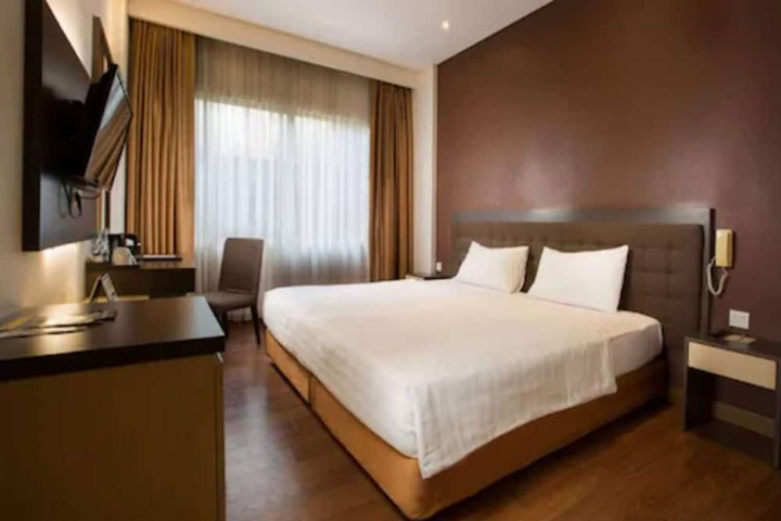 Room 10 of 53