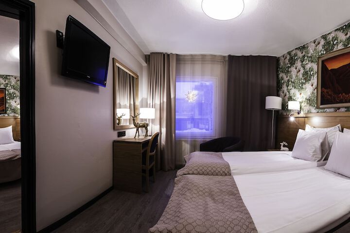 Room 26 of 67