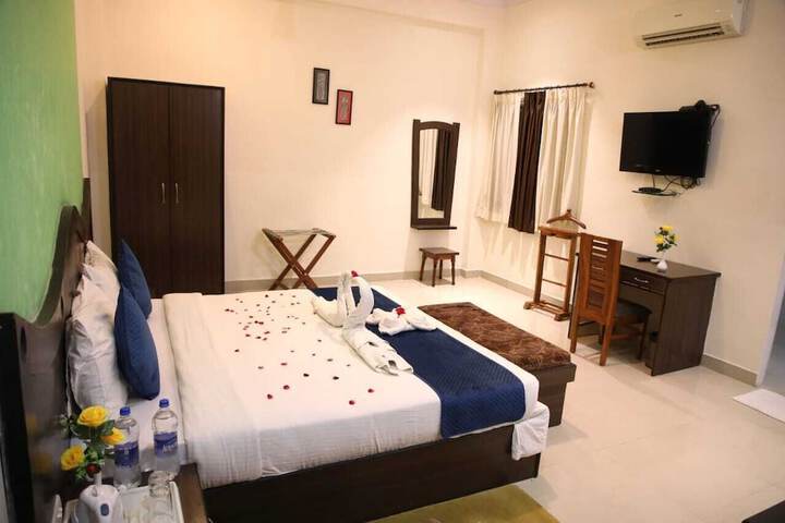 Room 12 of 20