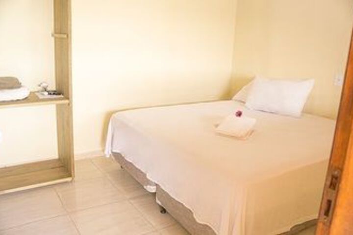 Room 6 of 15