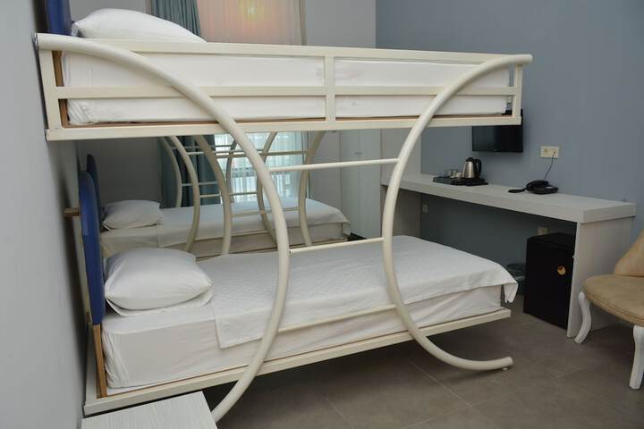 Room 64 of 115