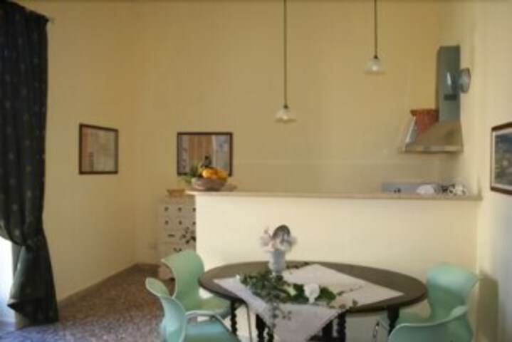 Room 28 of 61