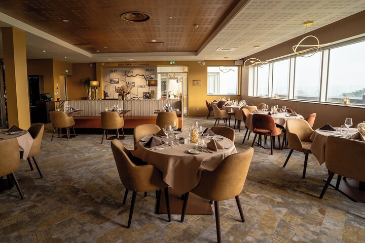 Dining 44 of 67