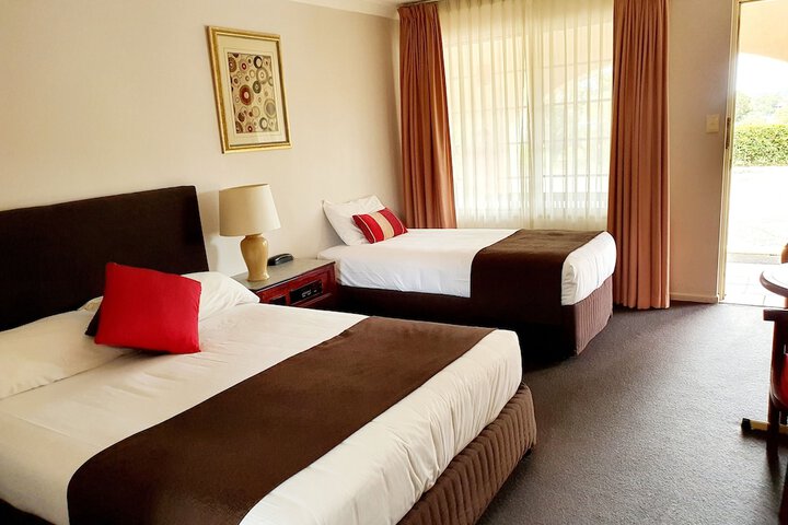 Room 4 of 52