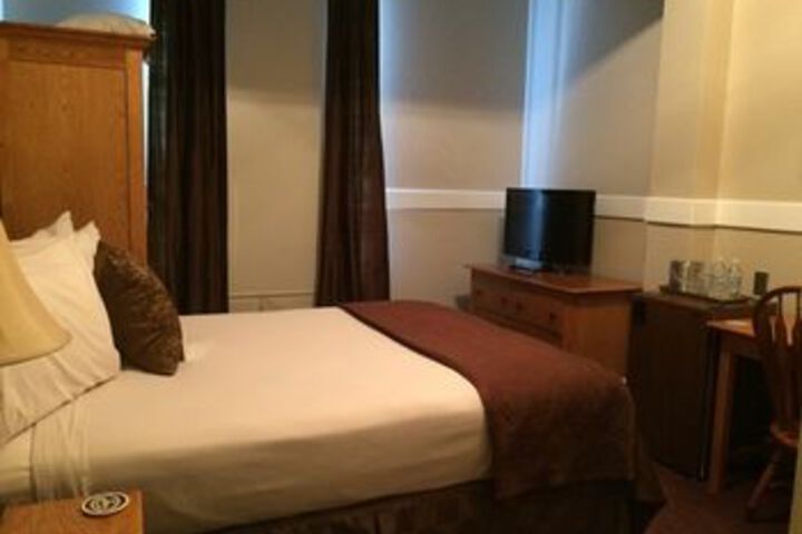 Room 15 of 41