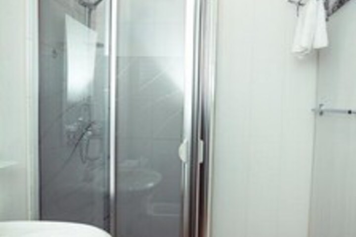 Room 2 of 26