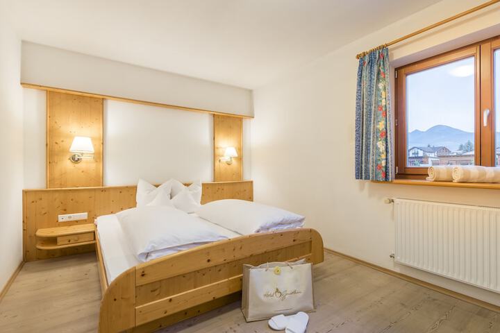 Room 10 of 65