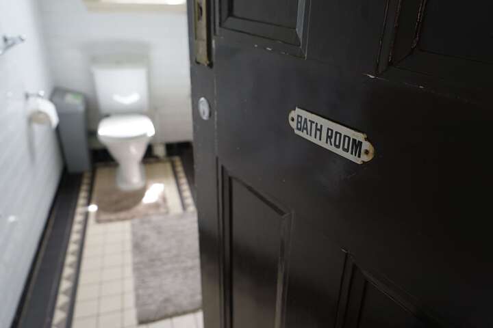 Room 20 of 39