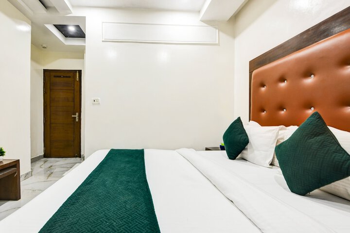 Room 4 of 24