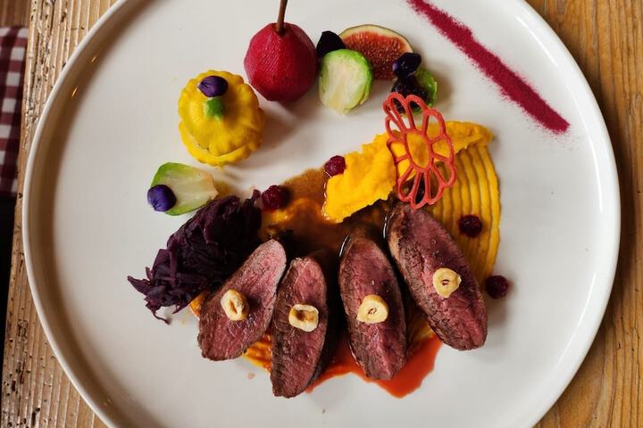 Dining 73 of 109