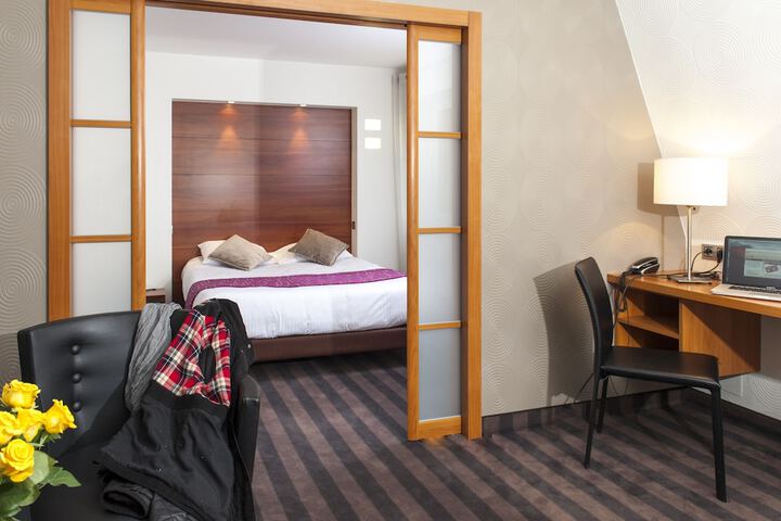Room 10 of 70
