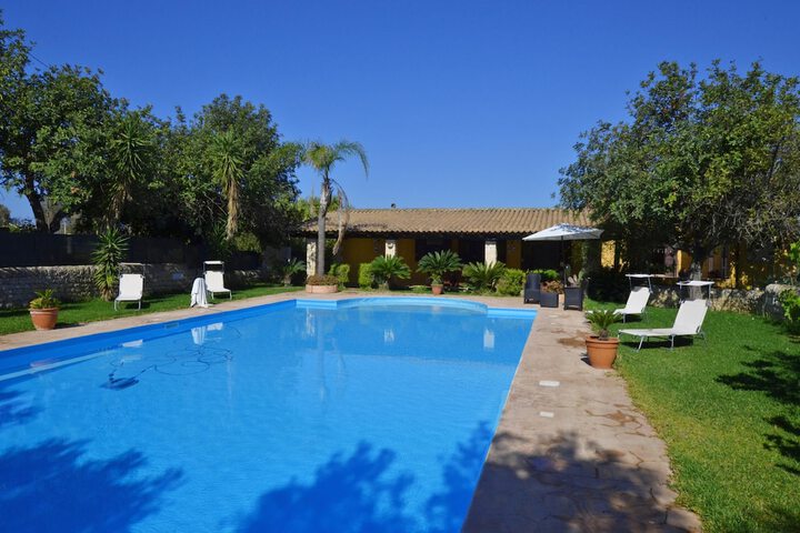 Pool 26 of 53