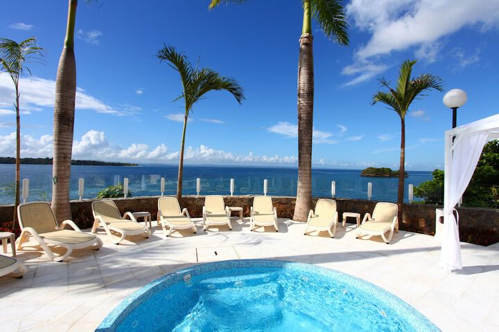 Pools & Facilities