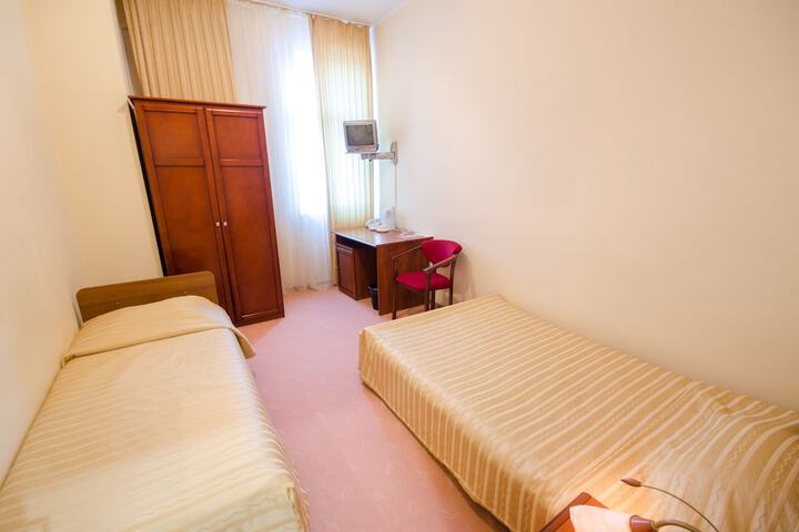 Room 15 of 60