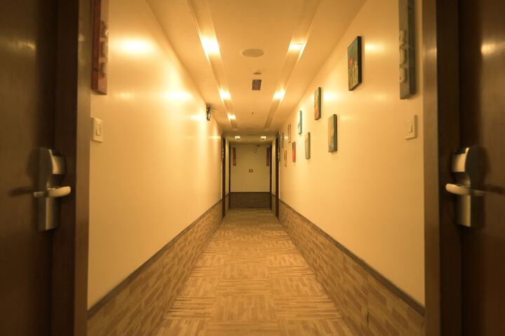 Room 14 of 48